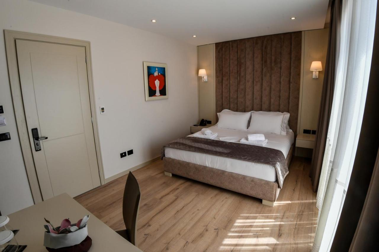 Iliad Hotel Durres Exterior photo