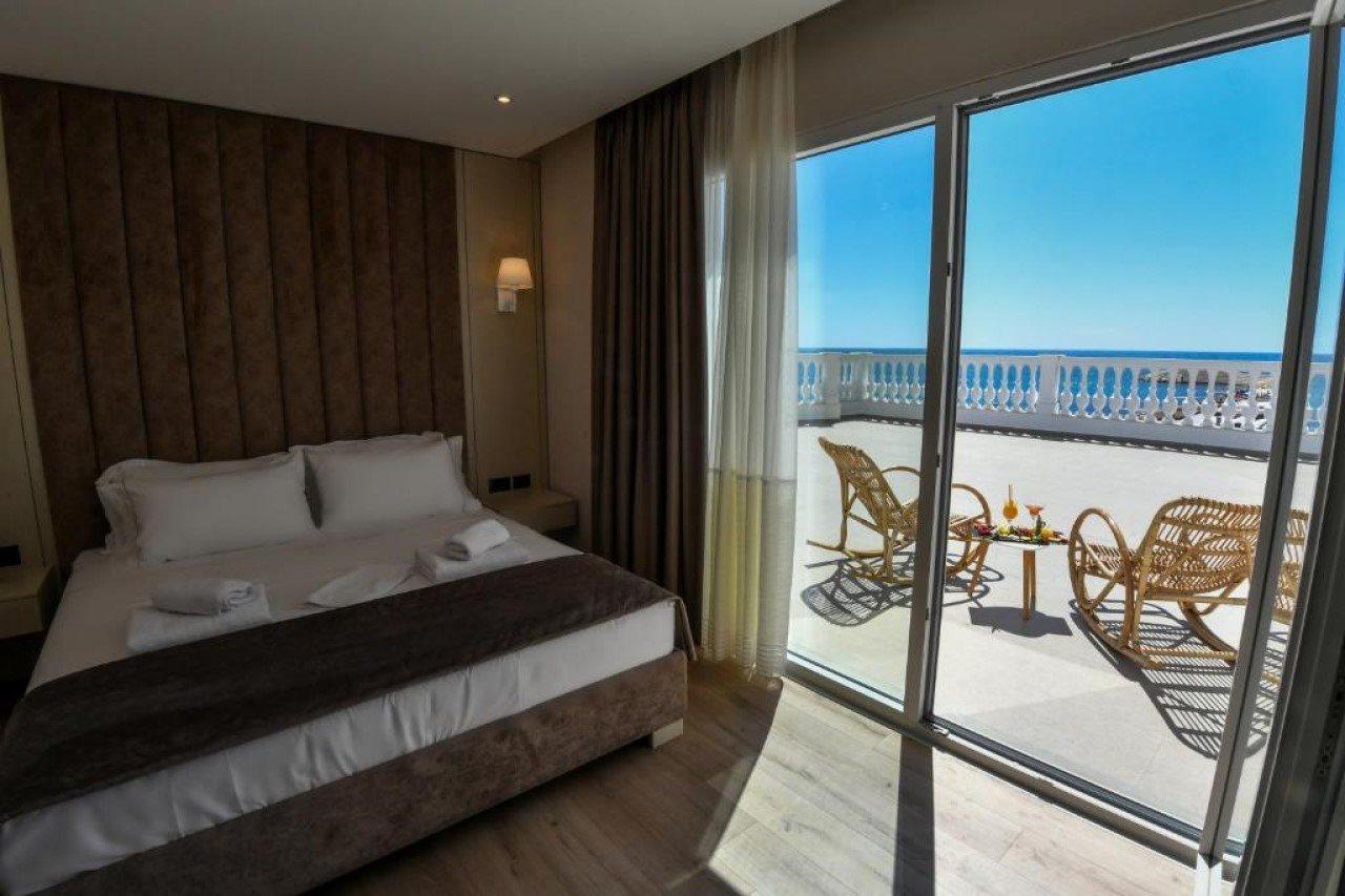 Iliad Hotel Durres Exterior photo